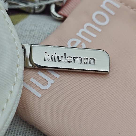 Lululemon Pink and White Wristlet - Picture 2 of 3